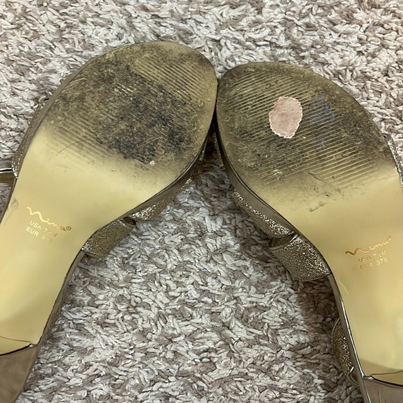 Nina Gold Sparkle Elastic Ankle Strap Heels - Size 7.5 - Picture 9 of 10